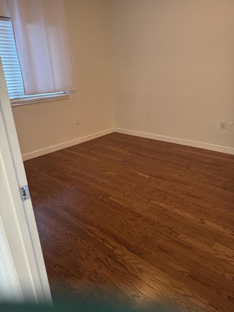 2802 Sarento Place - Photo 11