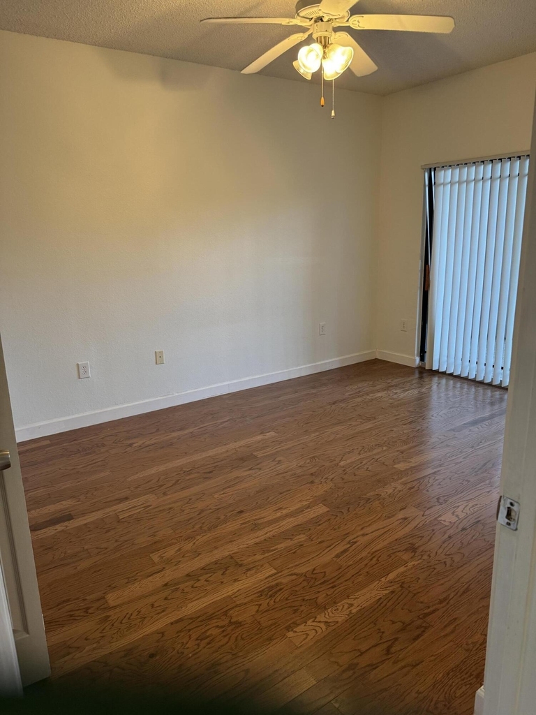 2802 Sarento Place - Photo 14