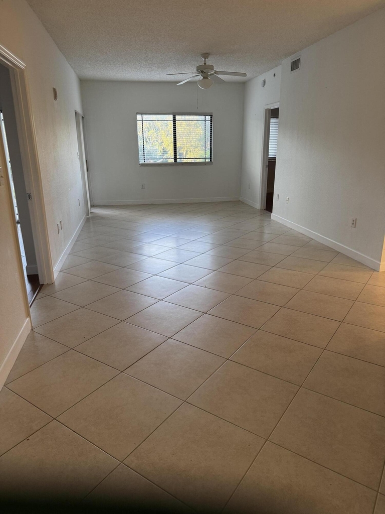 2802 Sarento Place - Photo 8