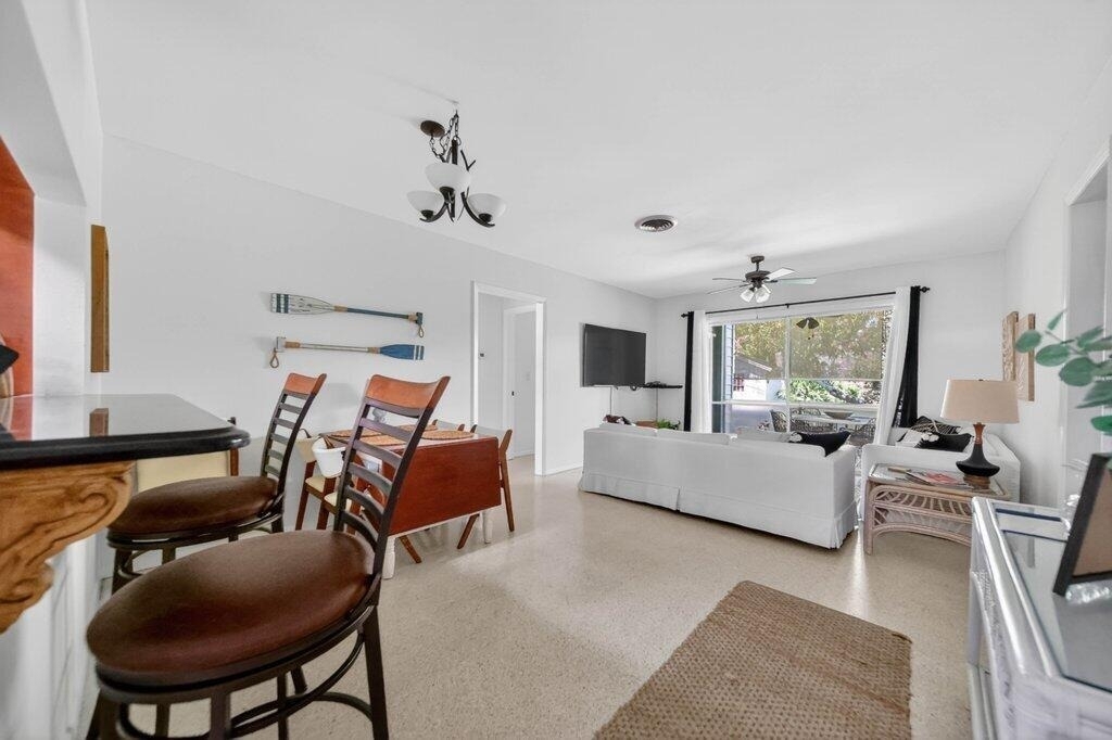 262 Se Monterey Avenue - Photo 38
