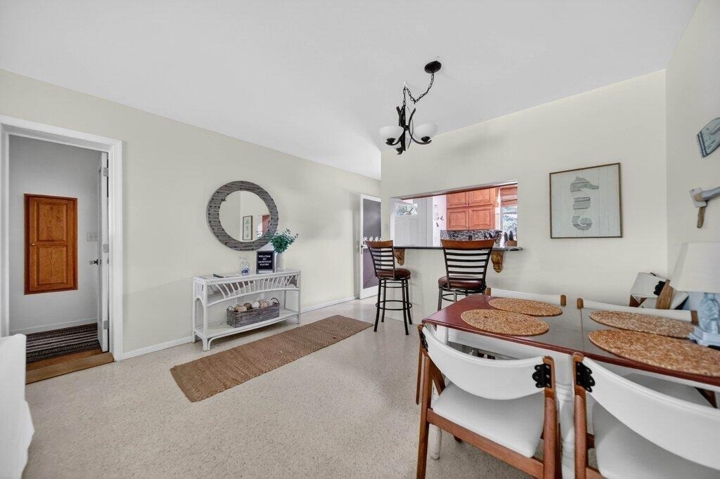 262 Se Monterey Avenue - Photo 18