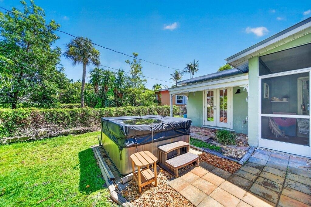 262 Se Monterey Avenue - Photo 40