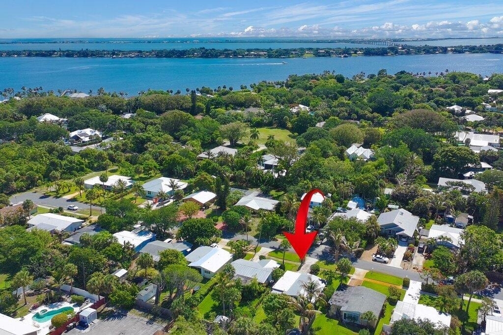 262 Se Monterey Avenue - Photo 10