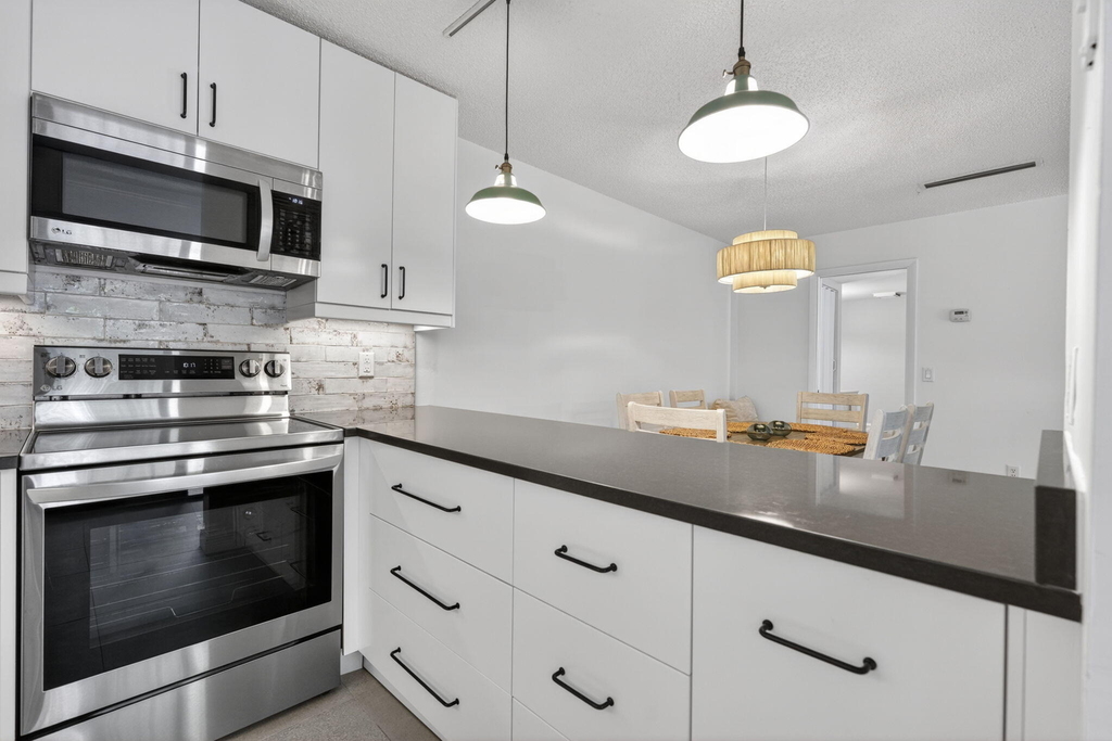 825 Center Street - Photo 10