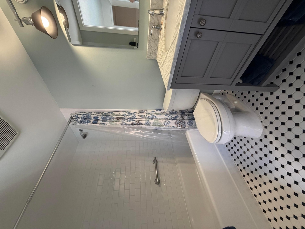 825 Center Street - Photo 7