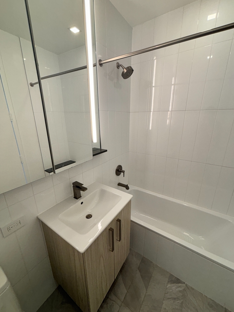 West 47th Street - Photo 14