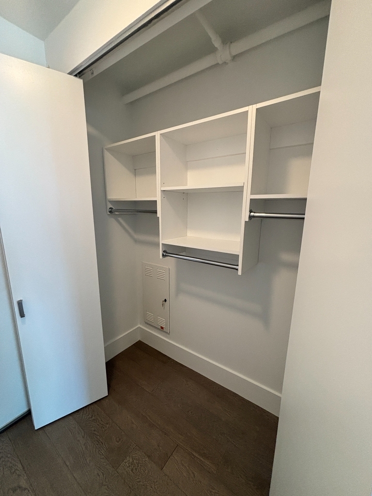 West 47th Street - Photo 13