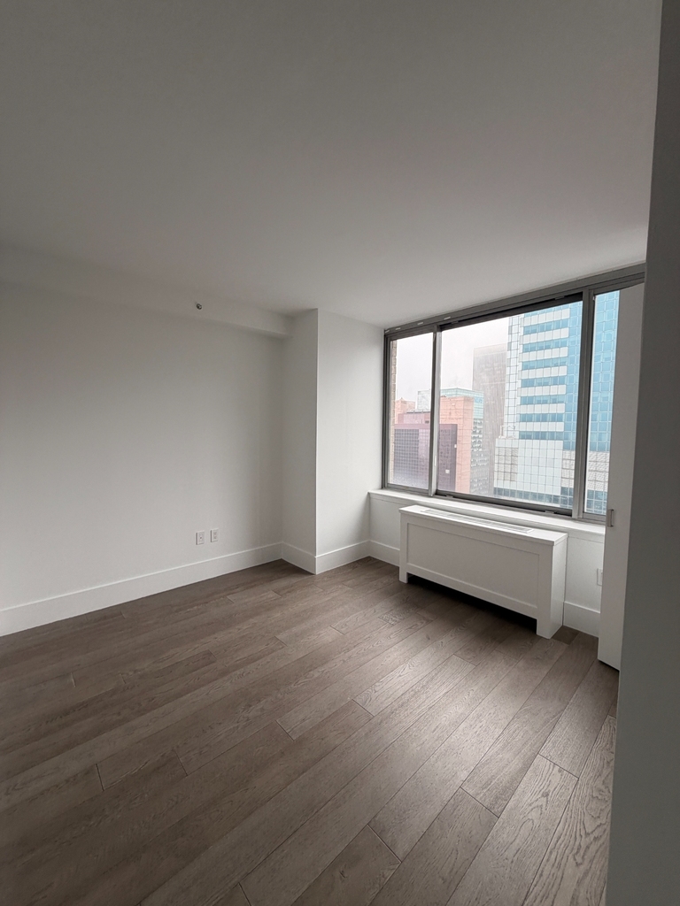 West 47th Street - Photo 1