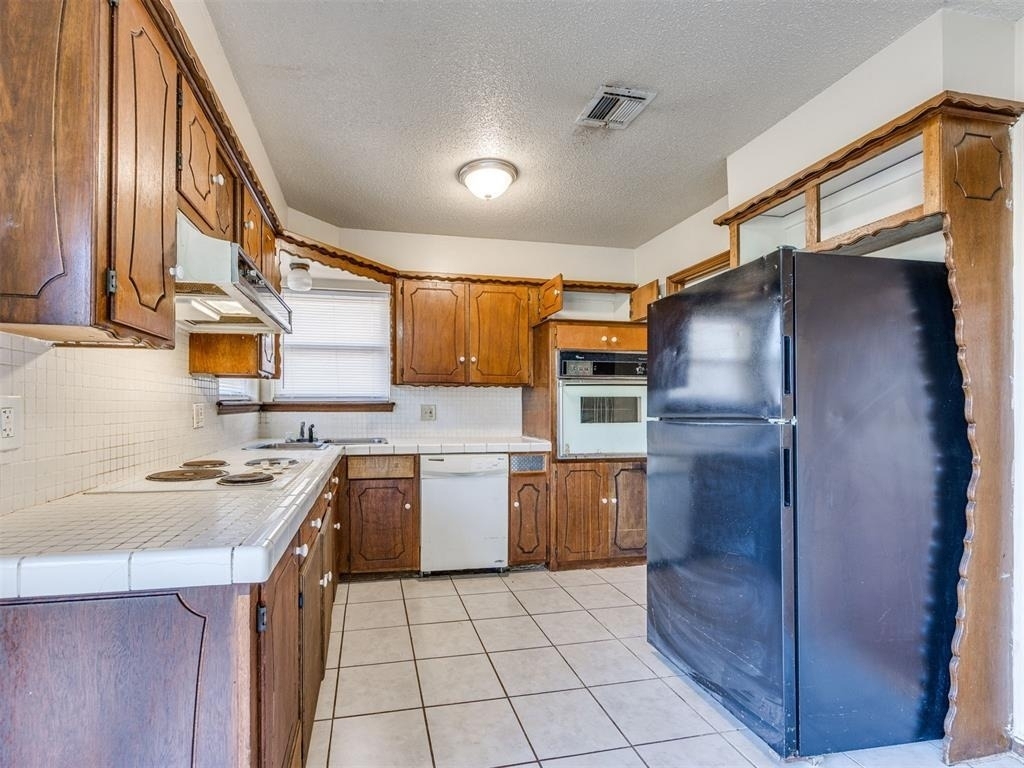 837 Briarlane Road - Photo 3