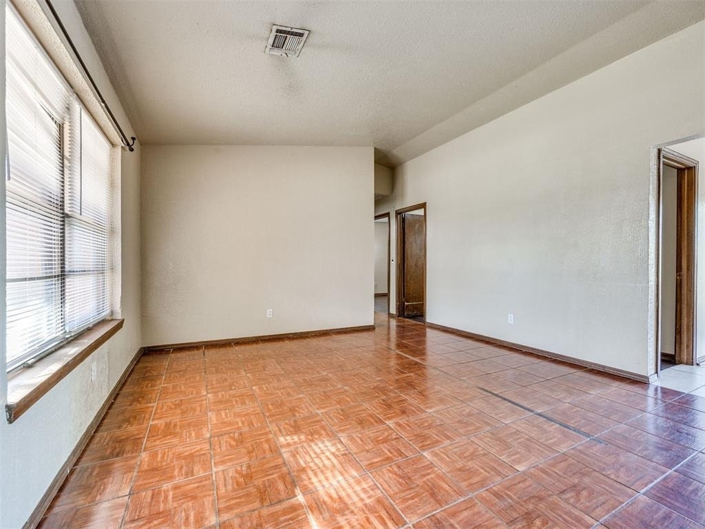 837 Briarlane Road - Photo 2