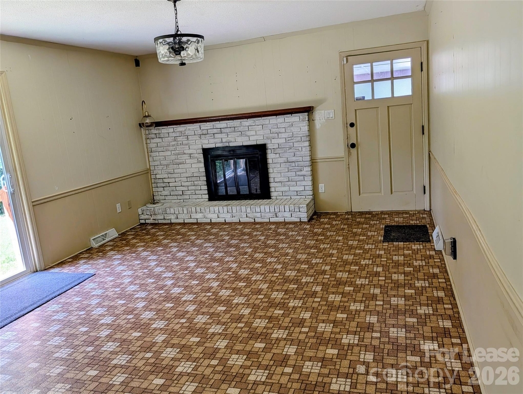 105 Ridgewood Lane - Photo 1