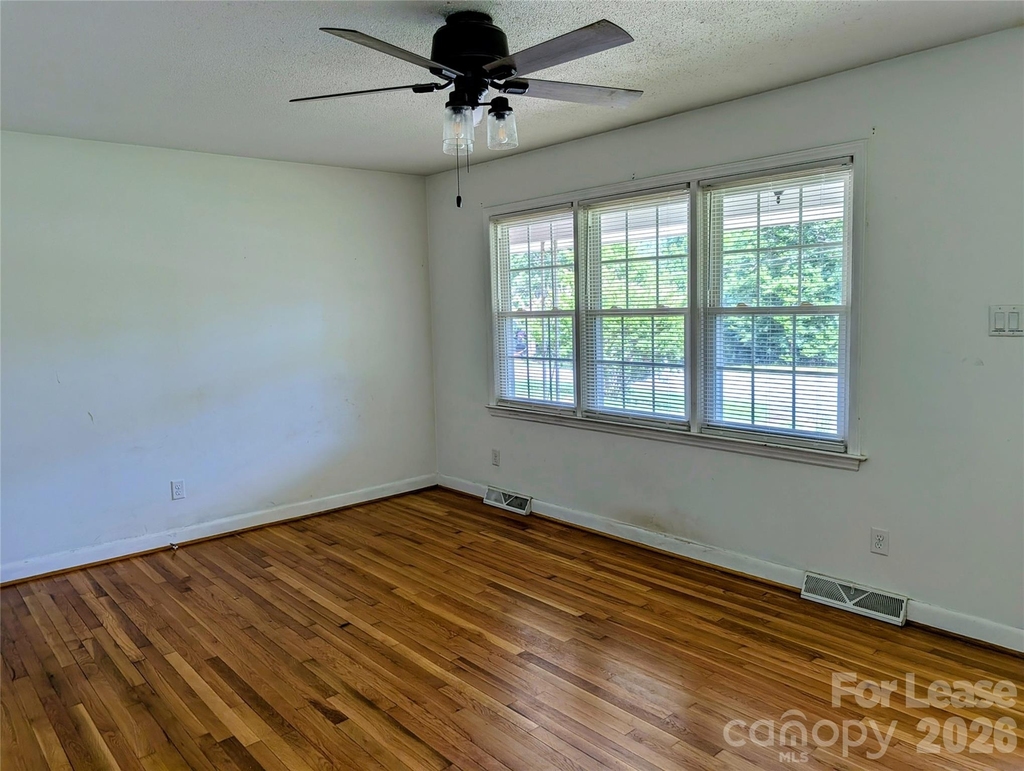 105 Ridgewood Lane - Photo 4