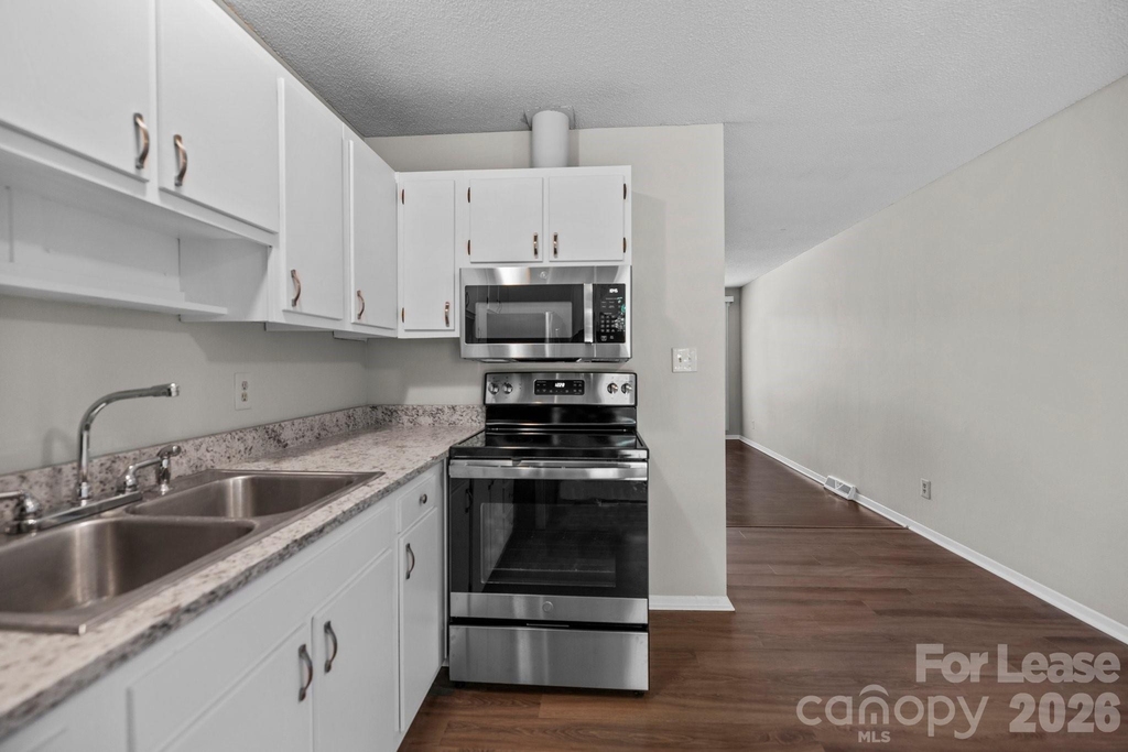 3315 Erskine Drive - Photo 13