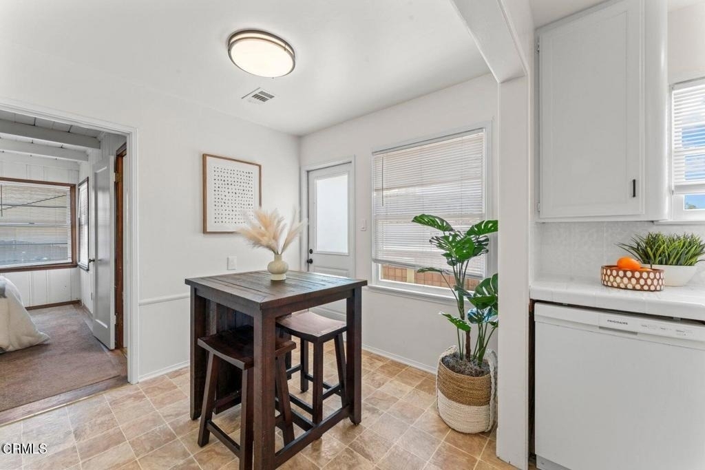 130 Virginia Drive - Photo 4