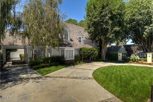 3935 Mary Ellen Avenue - Photo 2
