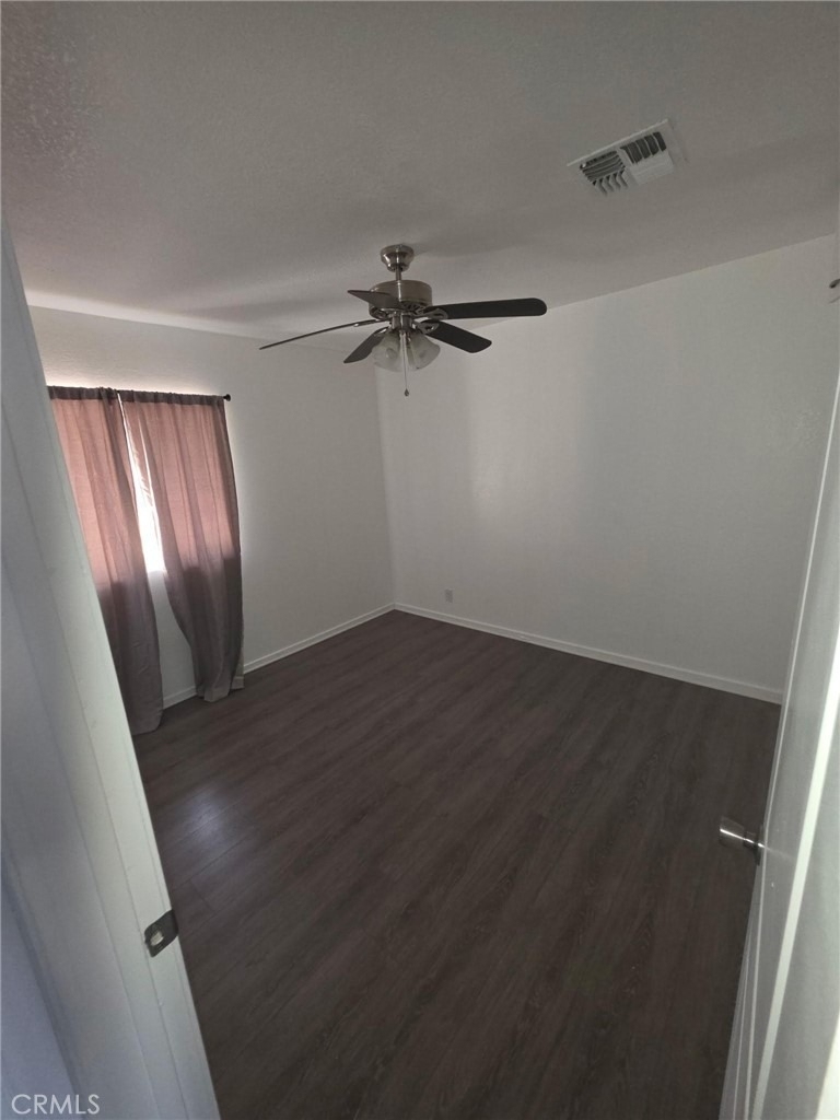 512 1/2 E Street - Photo 12