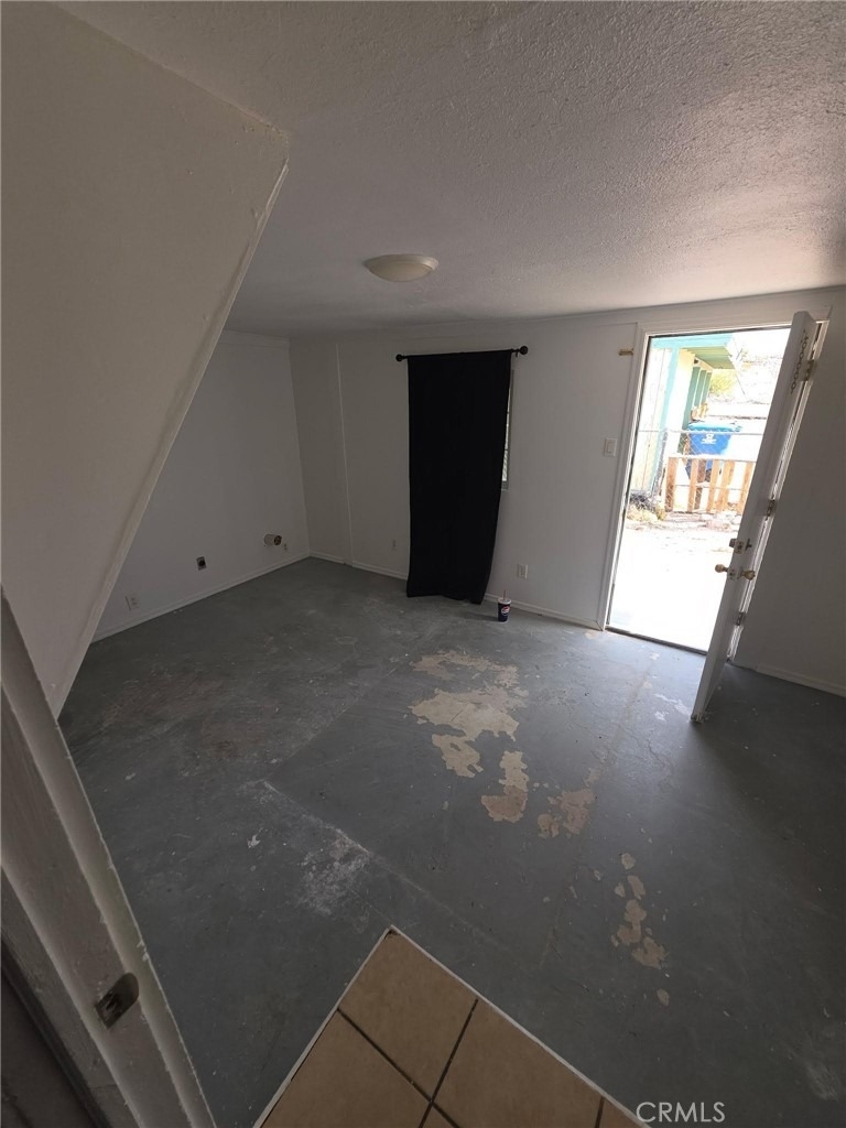 512 1/2 E Street - Photo 10