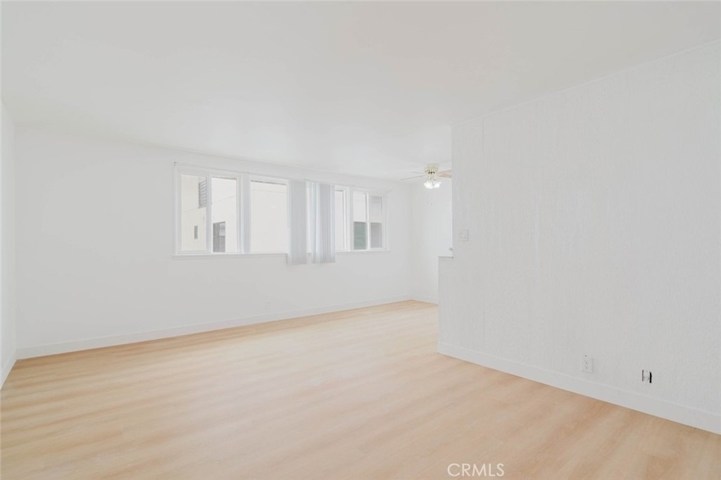 1217 N Kingsley Drive - Photo 3