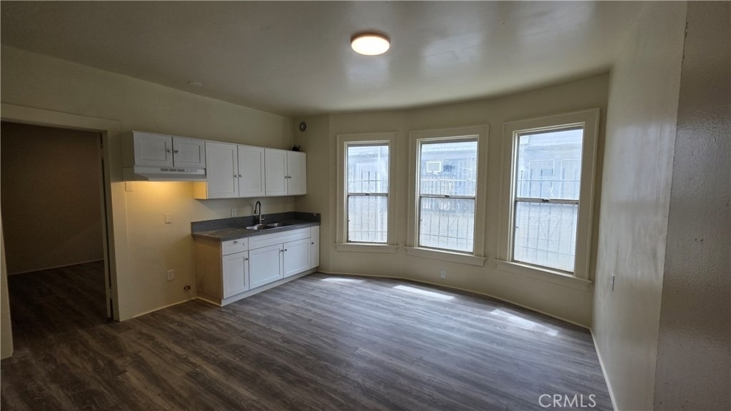 1021 W 25th Street - Photo 5