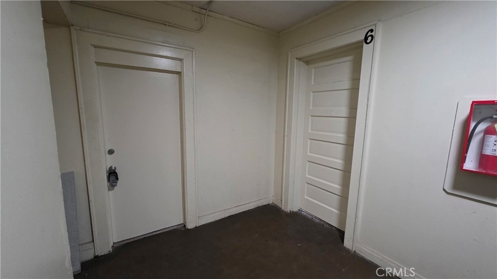 1021 W 25th Street - Photo 3