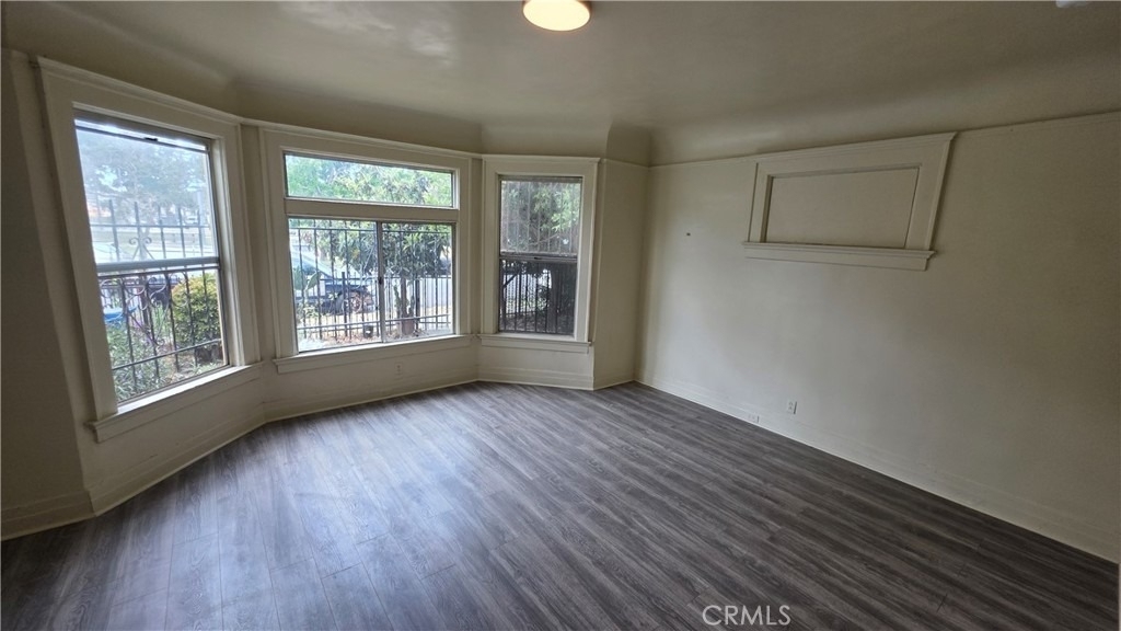1021 W 25th Street - Photo 14