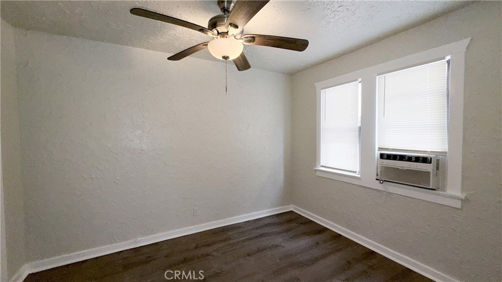 5023 Bakman Avenue - Photo 10