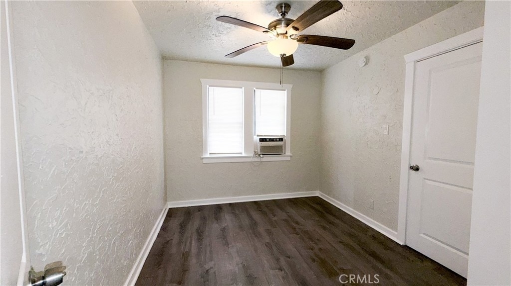 5023 Bakman Avenue - Photo 12