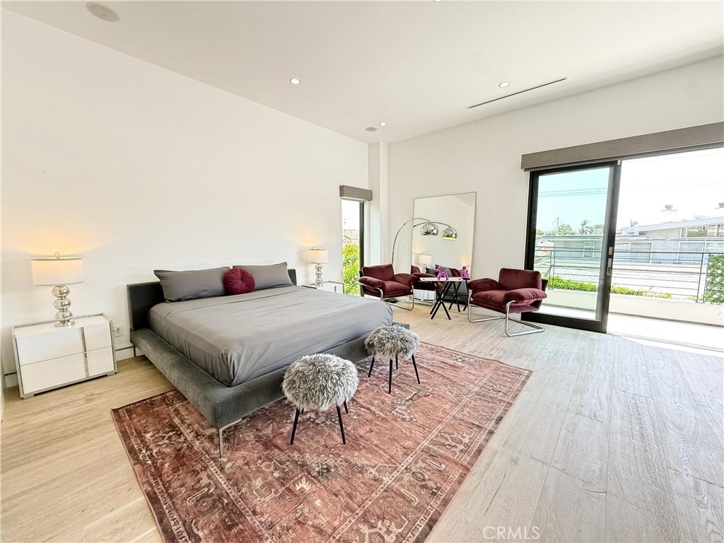 415 N Martel Avenue - Photo 20