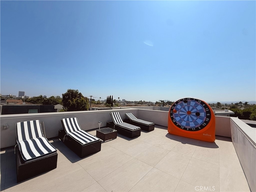 415 N Martel Avenue - Photo 37