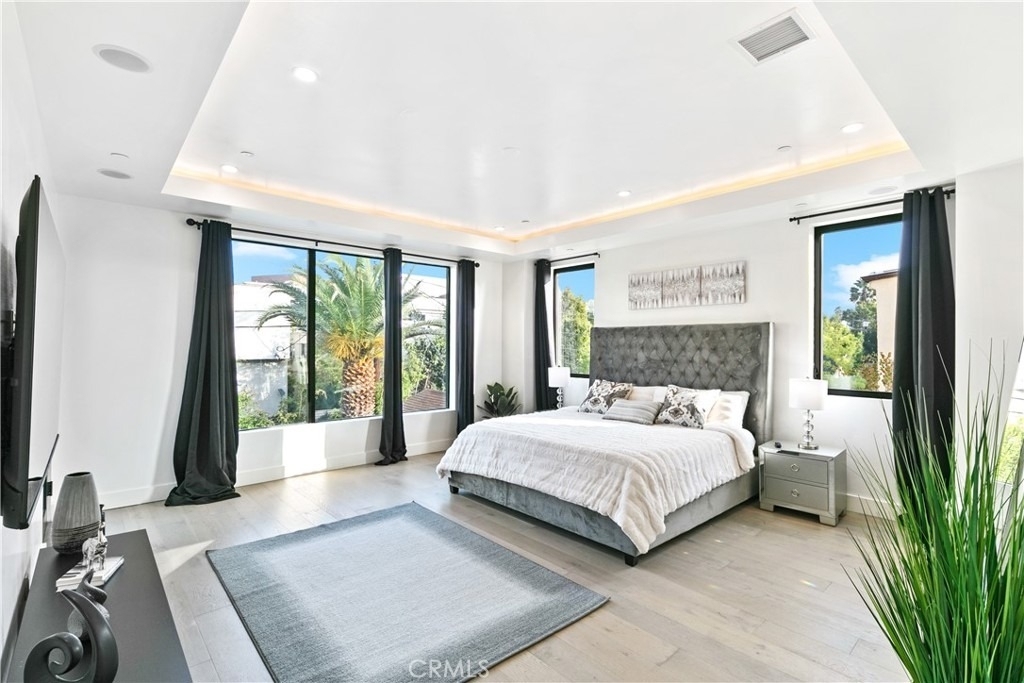 454 S Holt Avenue - Photo 11
