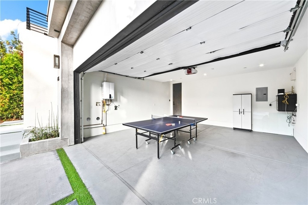 454 S Holt Avenue - Photo 13