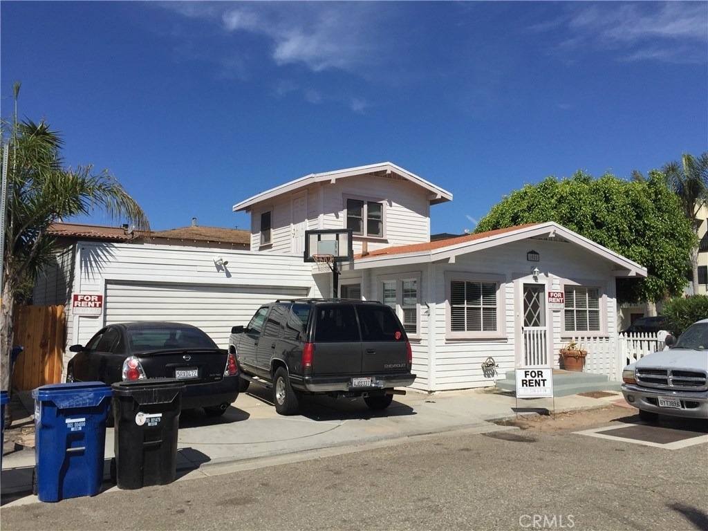 1085 Loma Drive - Photo 0