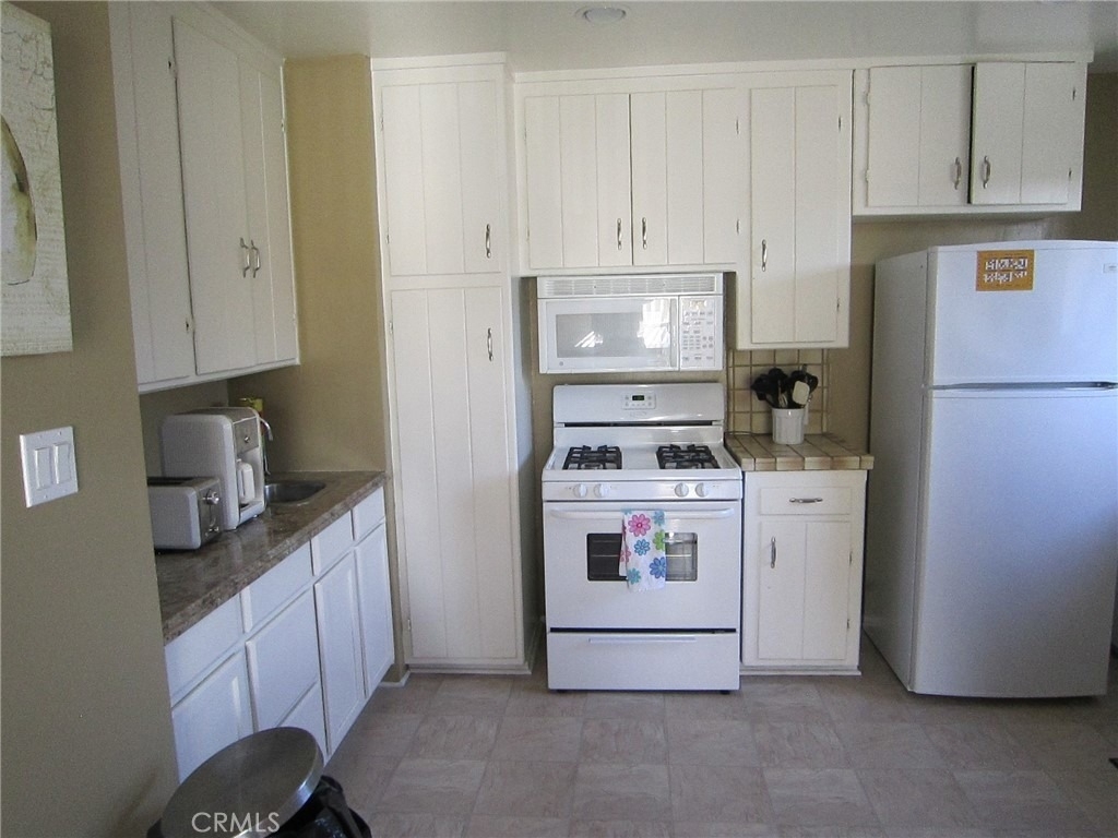 97 Hermosa - Photo 6