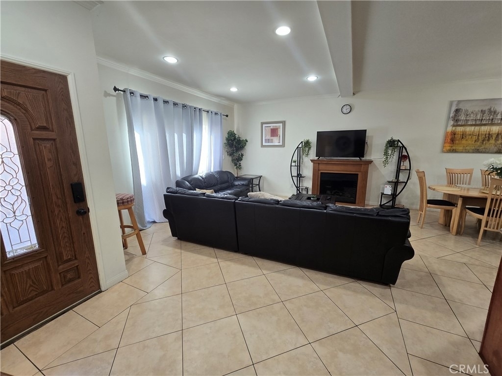 8026 Telegraph - Photo 4