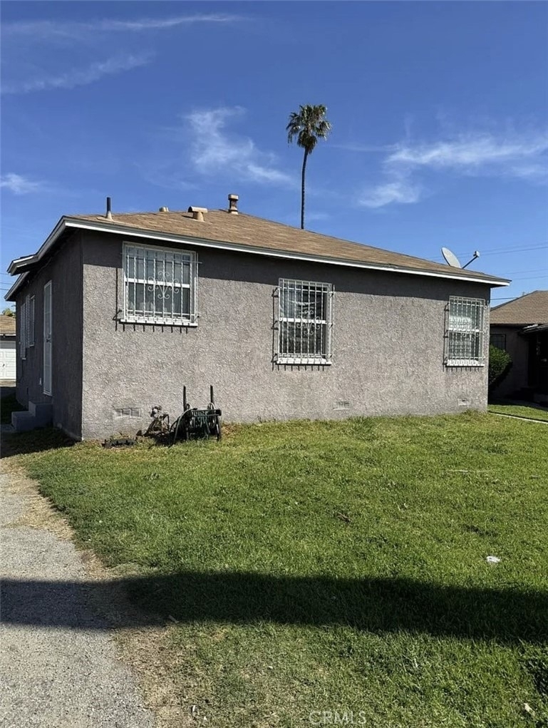 713 E Cocoa - Photo 0