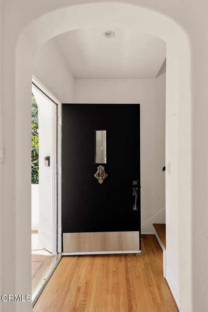 1323 Indiana Avenue - Photo 4