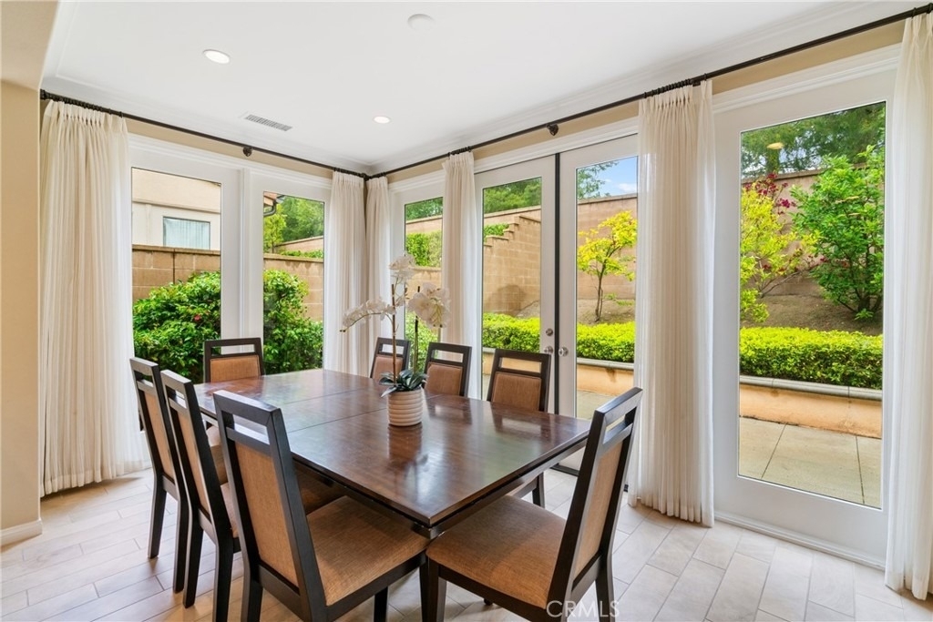 61 Crestwick - Photo 3