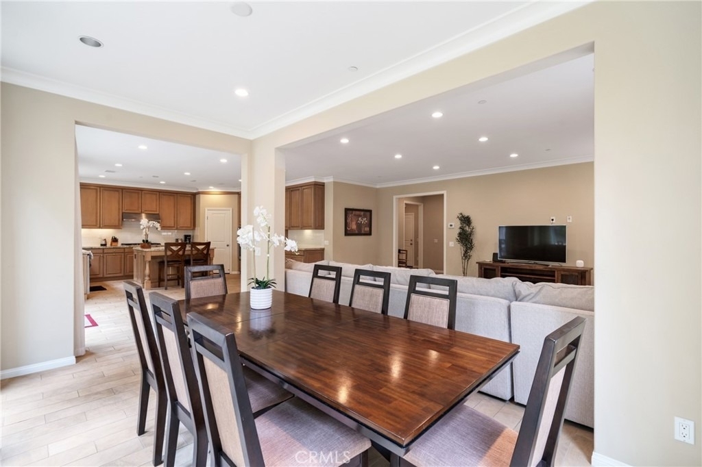 61 Crestwick - Photo 4