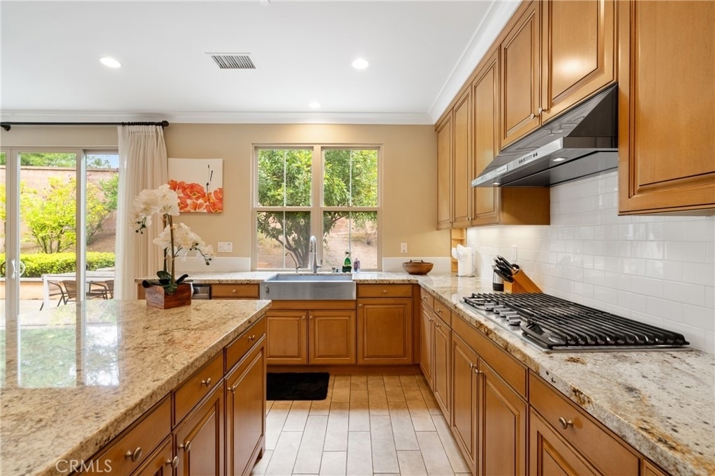 61 Crestwick - Photo 6