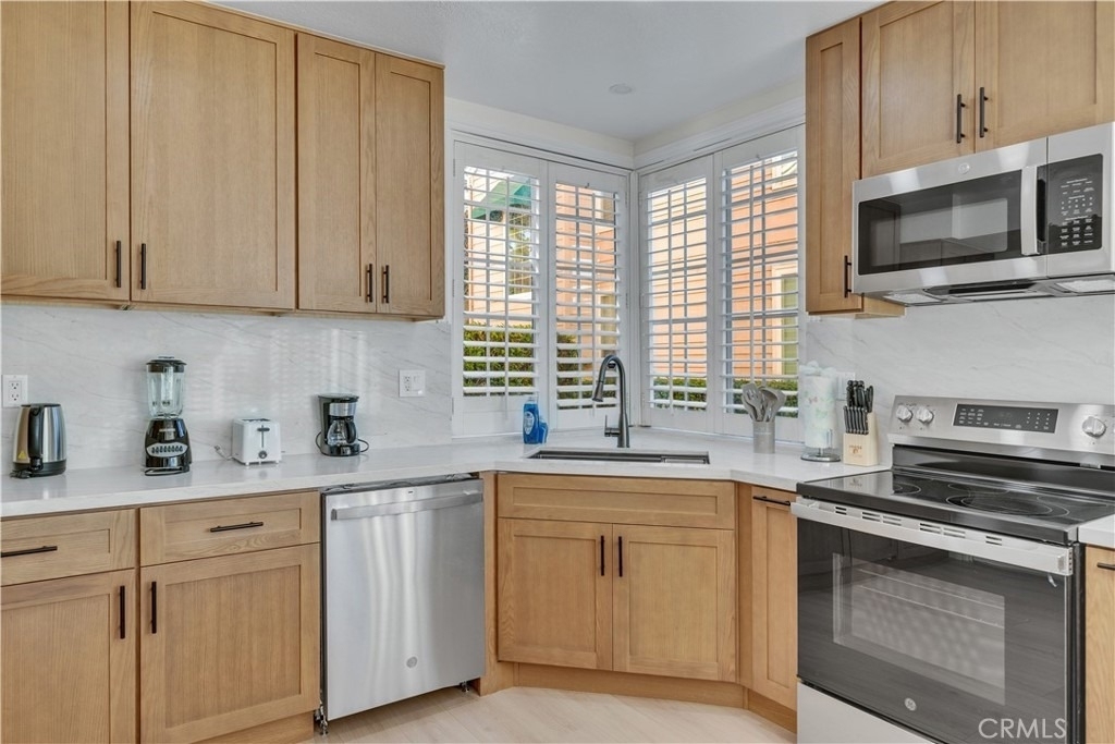 21 Lakefront - Photo 7