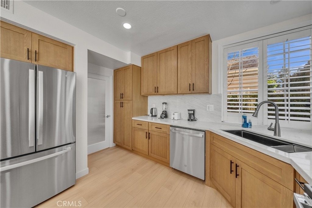 21 Lakefront - Photo 8