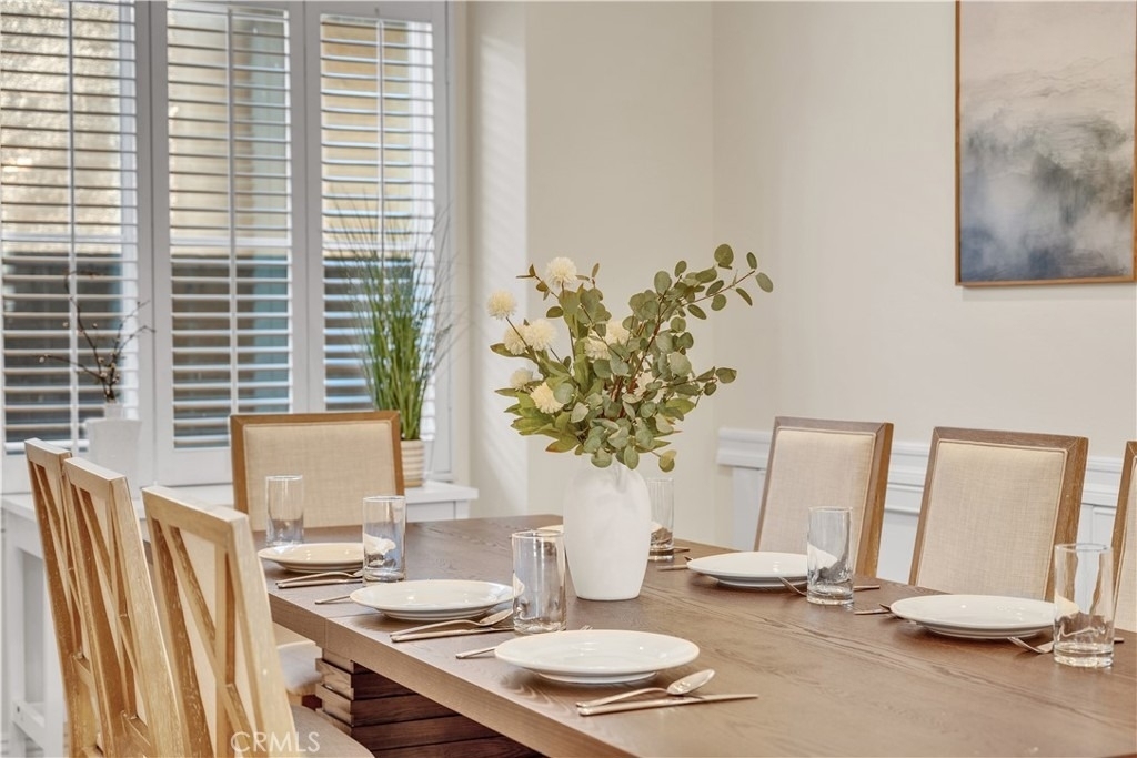 17 Riveroaks - Photo 2