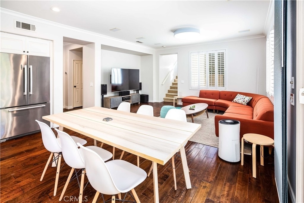 107 Waterman - Photo 1
