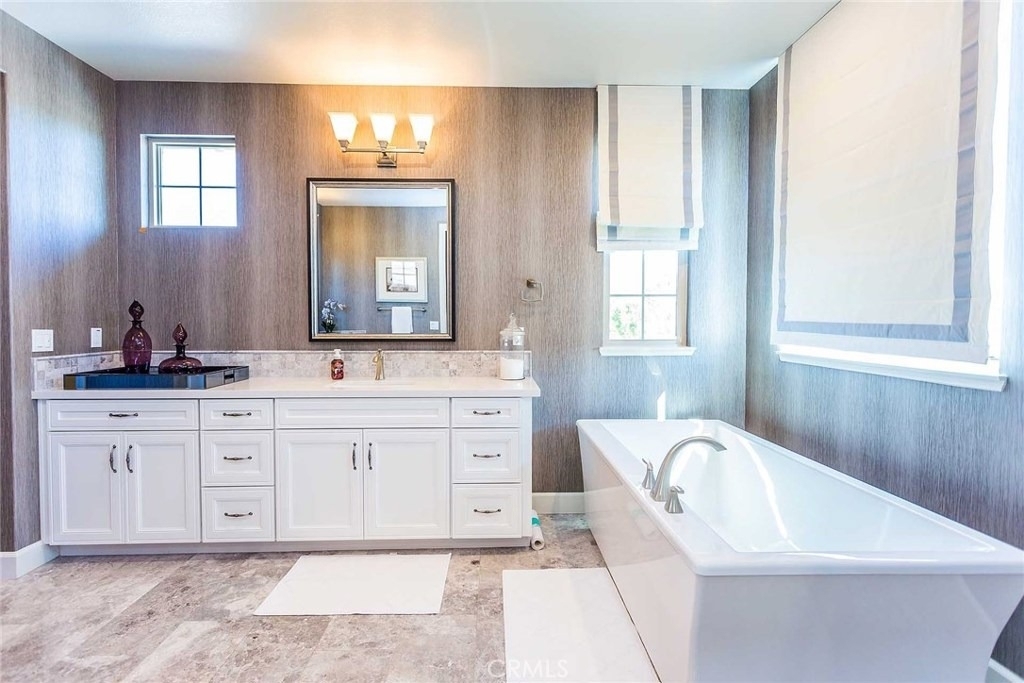 104 Electra - Photo 15