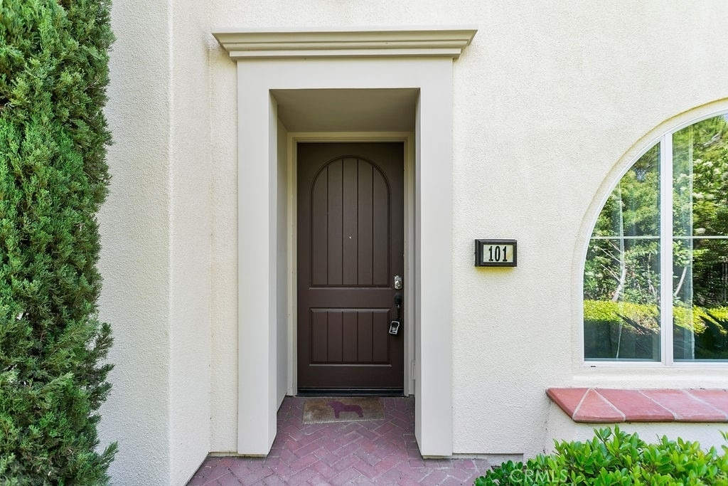 101 Thornhurst - Photo 2