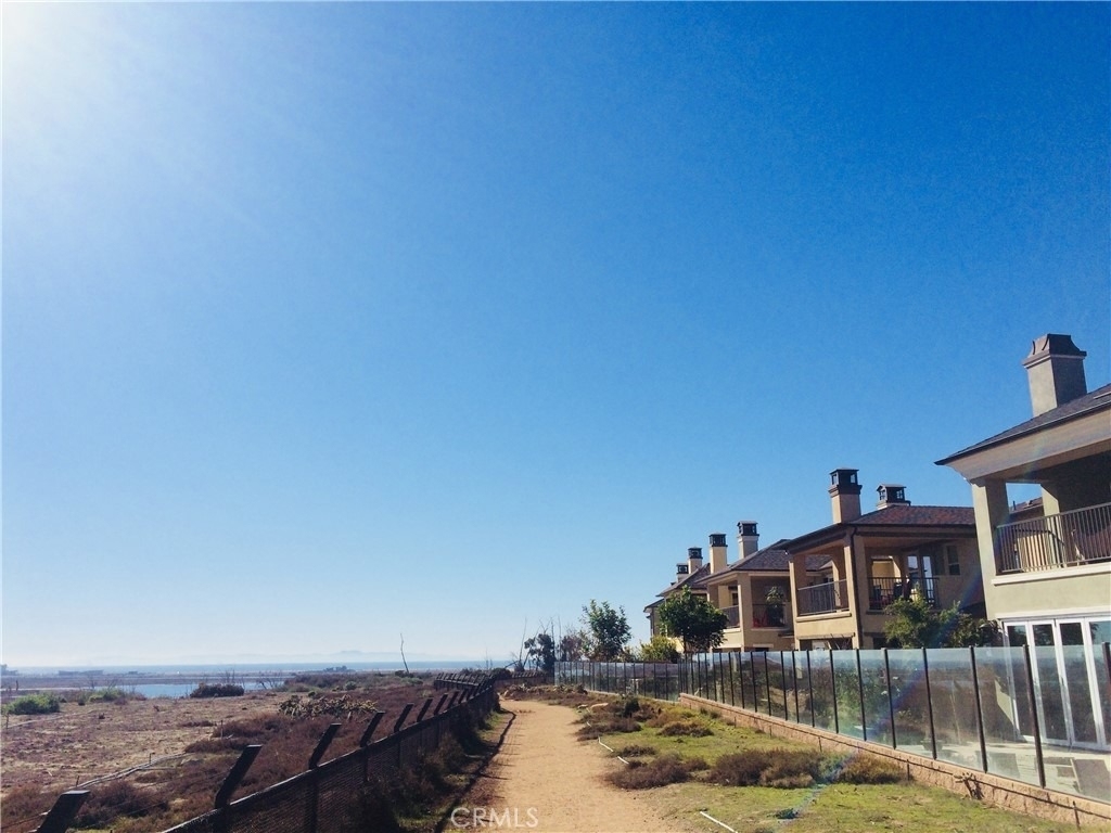4731 Oceanridge Drive - Photo 32