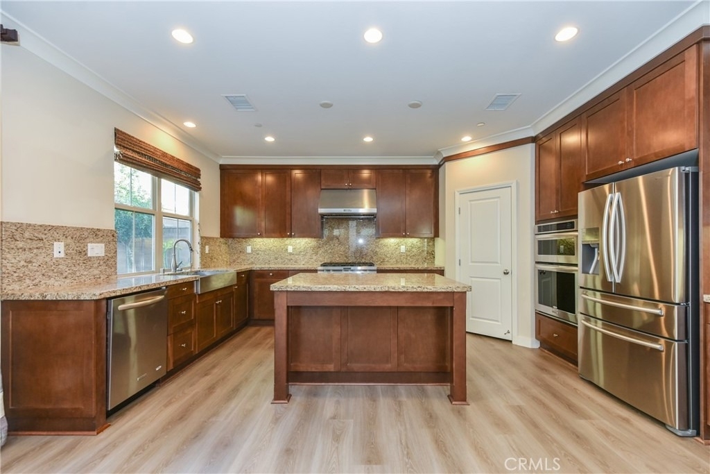 67 Elmdale - Photo 2