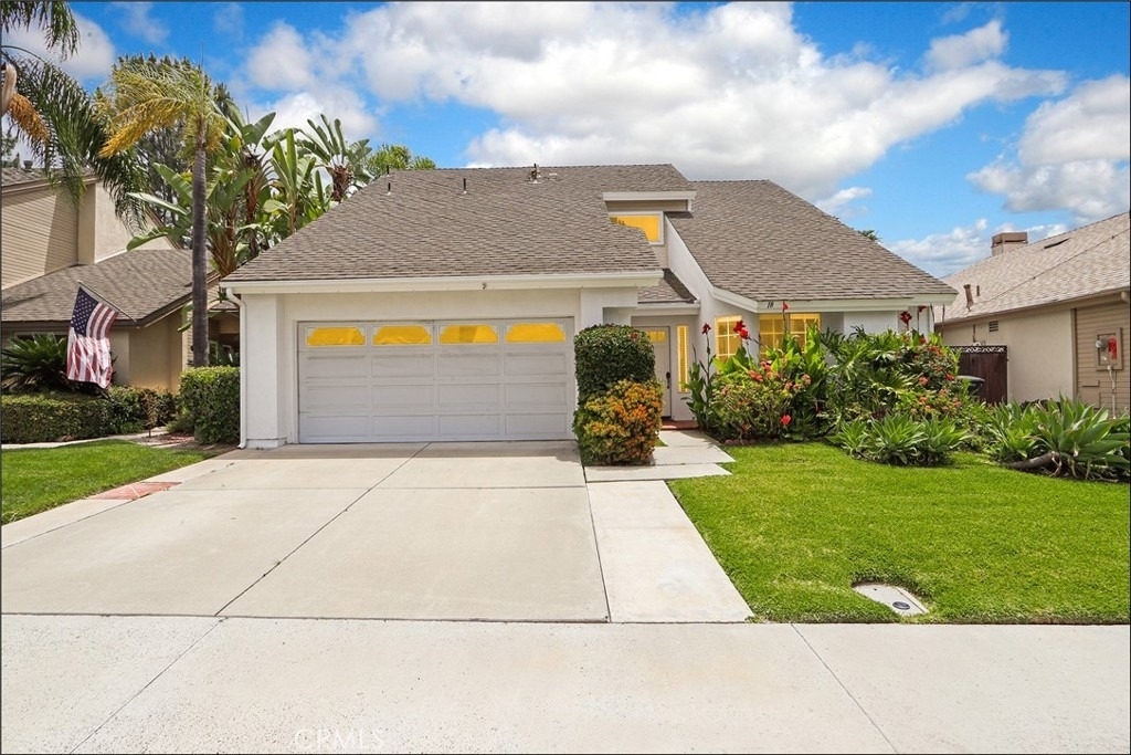 18 Parkwood - Photo 0
