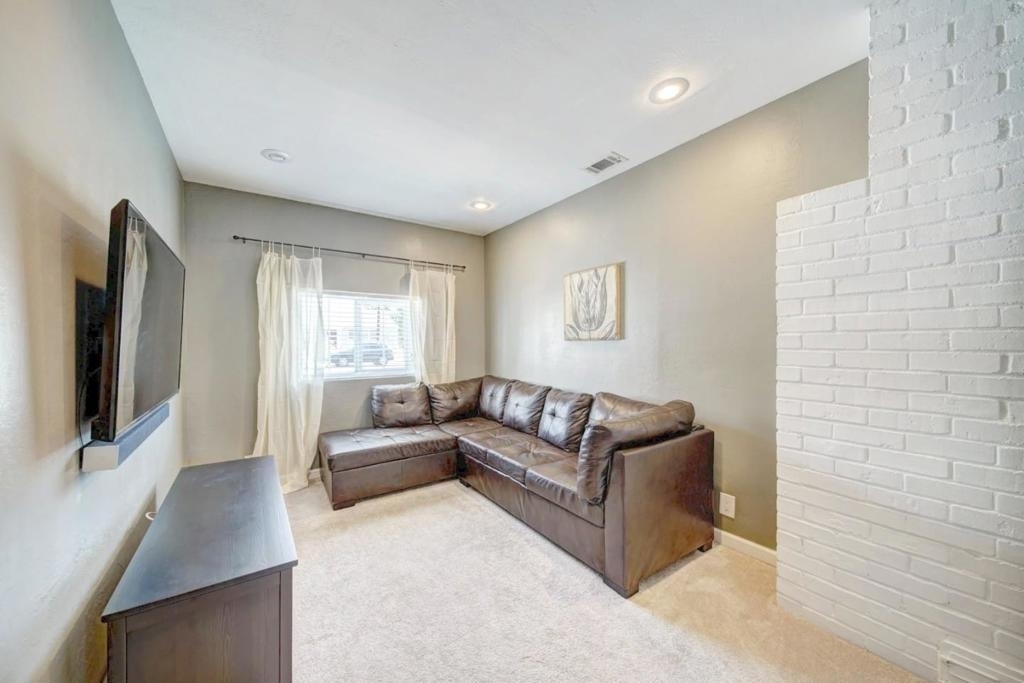 1024 Locust Street - Photo 13