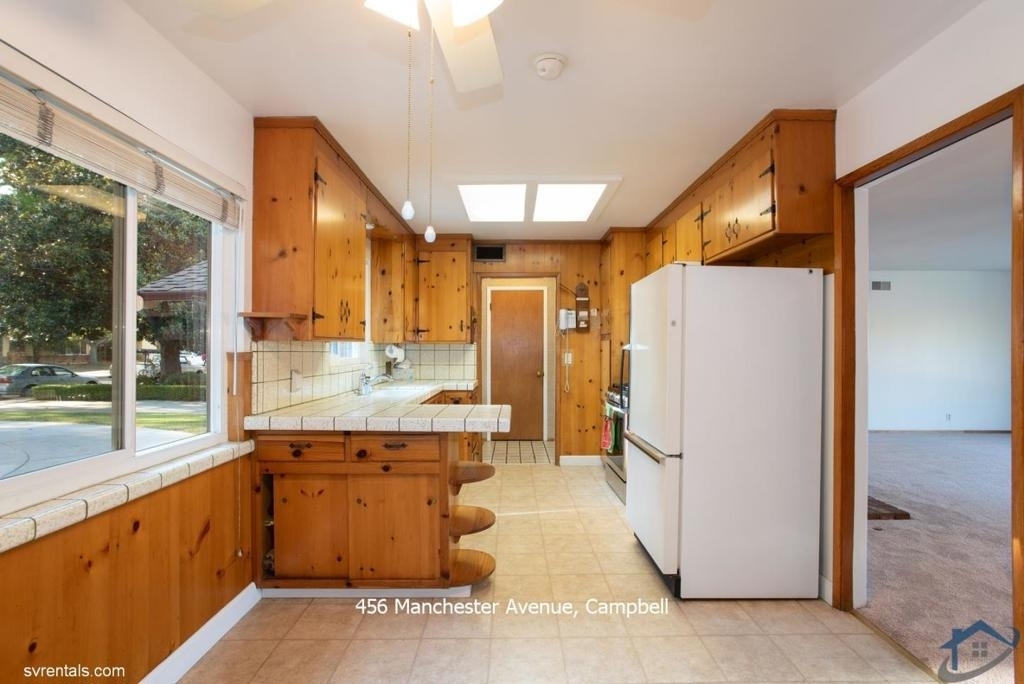 456 Manchester Avenue - Photo 4